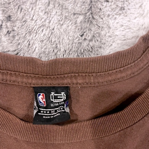 NBA Ultra Game Los Angeles Lakers Tee Brown with 80s Style Logo Size M - Picture 3 of 4